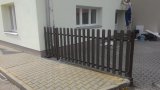 Technické služby Hlučín realizovaly renovaci oplocení na ulici Lesní v Bobrovníkách.